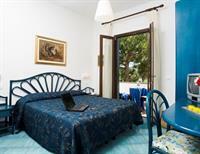 Ideal Hotel 3*